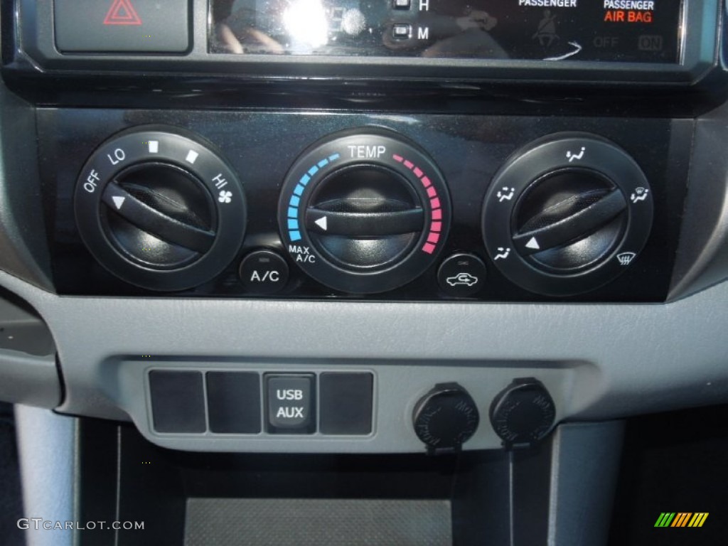 2012 Toyota Tacoma V6 TRD Prerunner Double Cab Controls Photo #77115002