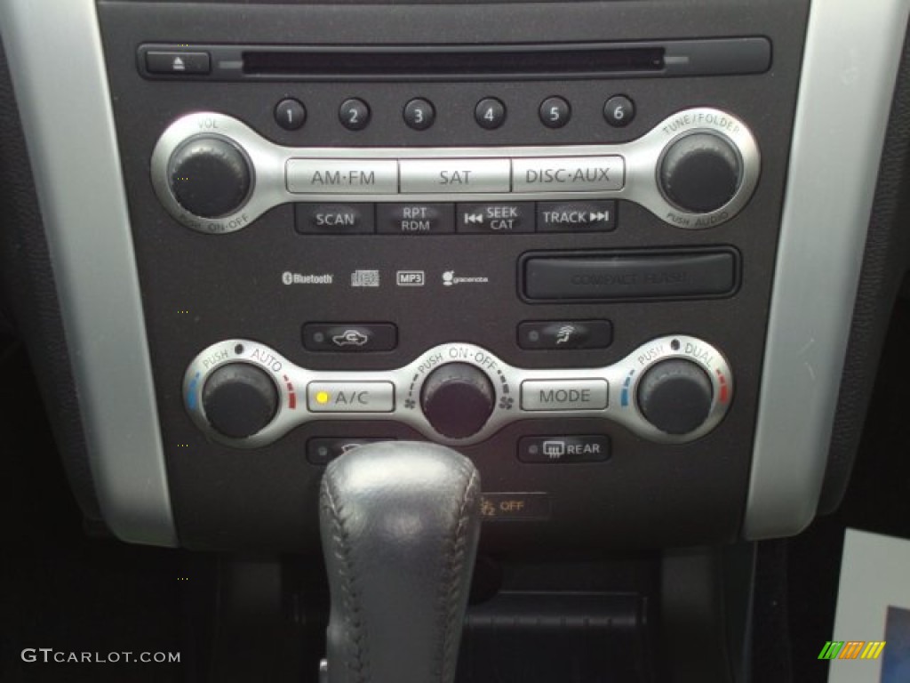 2010 Nissan Murano SL AWD Controls Photo #77115684