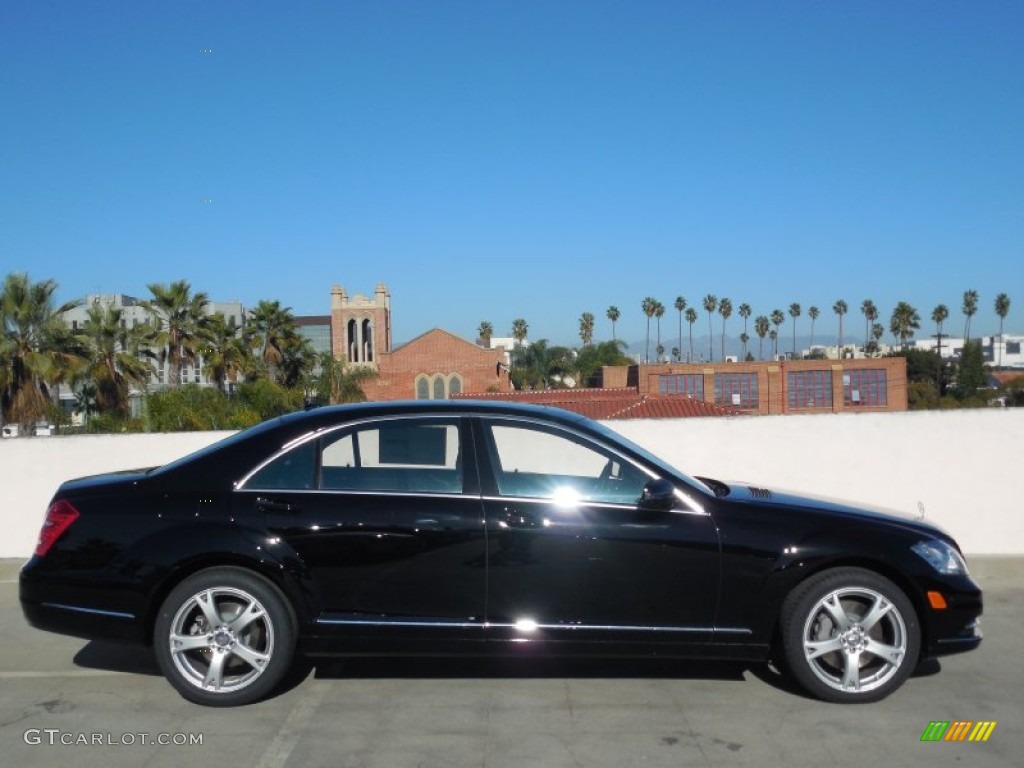 2013 S 550 Sedan - Black / Black photo #3