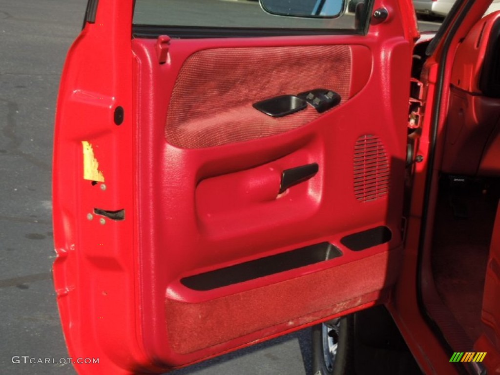 1995 Dodge Ram 2500 SLT Regular Cab 4x4 Red Door Panel Photo #77118293