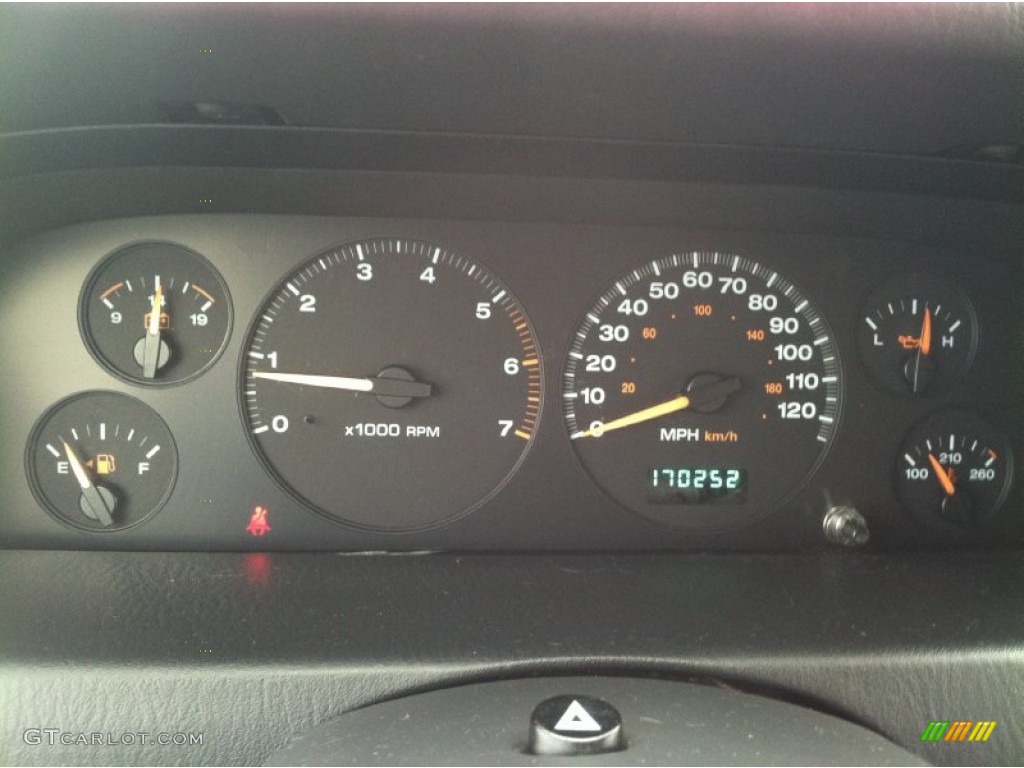 2003 Grand Cherokee Laredo 4x4 - Light Pewter Metallic / Dark Slate Gray photo #12