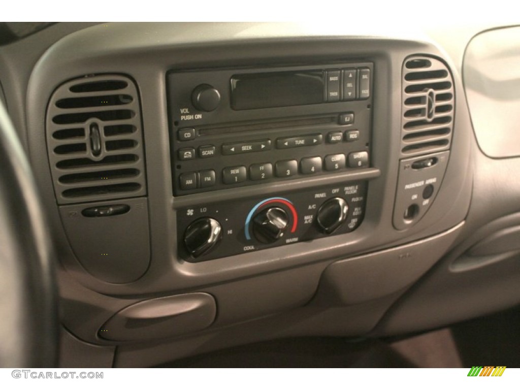2000 Ford F150 XLT Extended Cab Controls Photo #77120963