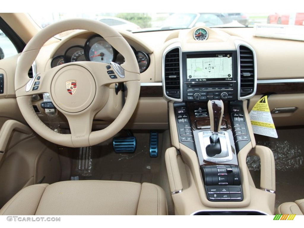 2013 Porsche Cayenne S Hybrid Luxor Beige Dashboard Photo #77121364