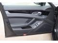 Door Panel of 2013 Panamera V6