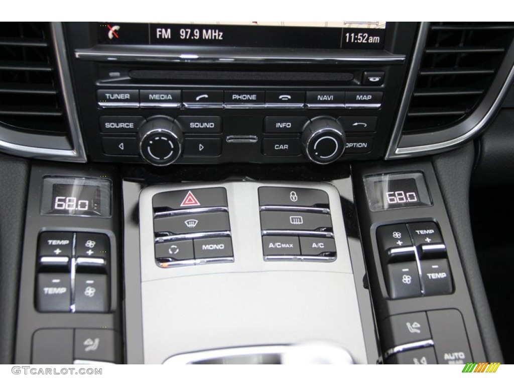 2013 Porsche Panamera V6 Controls Photo #77122137
