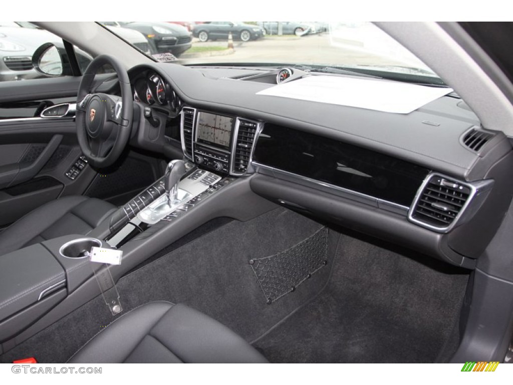 2013 Porsche Panamera V6 Black Dashboard Photo #77122238