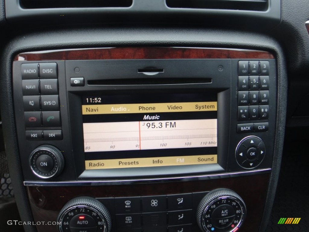 2010 Mercedes-Benz R 350 BlueTEC 4Matic Controls Photo #77122558