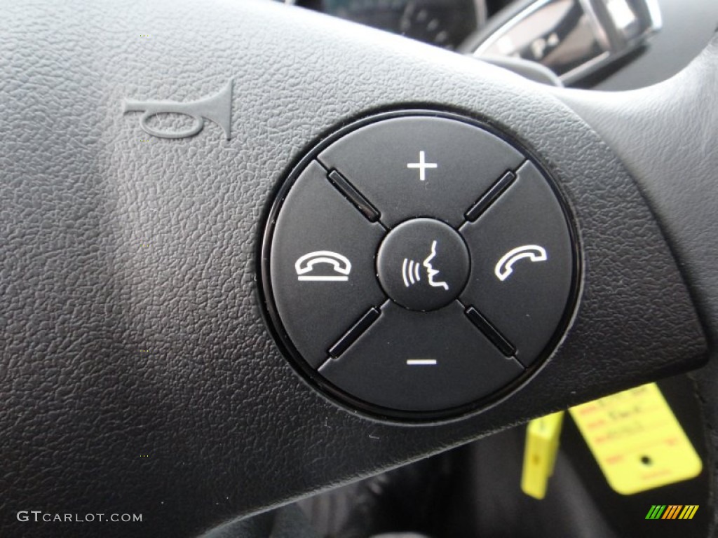 2010 Mercedes-Benz R 350 BlueTEC 4Matic Controls Photo #77122649