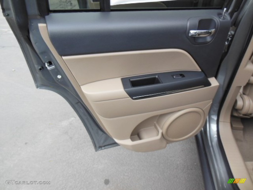 2013 Jeep Compass Limited 4x4 Dark Slate Gray/Light Pebble Door Panel Photo #77123102