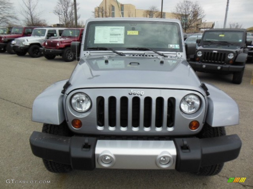 2013 Wrangler Unlimited Sahara 4x4 - Billet Silver Metallic / Black photo #3