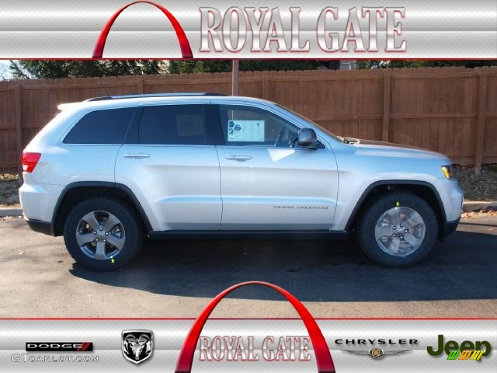 2013 Grand Cherokee Trailhawk 4x4 - Bright Silver Metallic / Trailhawk Black/Red Stitching photo #1