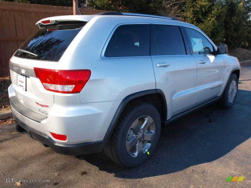 2013 Grand Cherokee Trailhawk 4x4 - Bright Silver Metallic / Trailhawk Black/Red Stitching photo #3