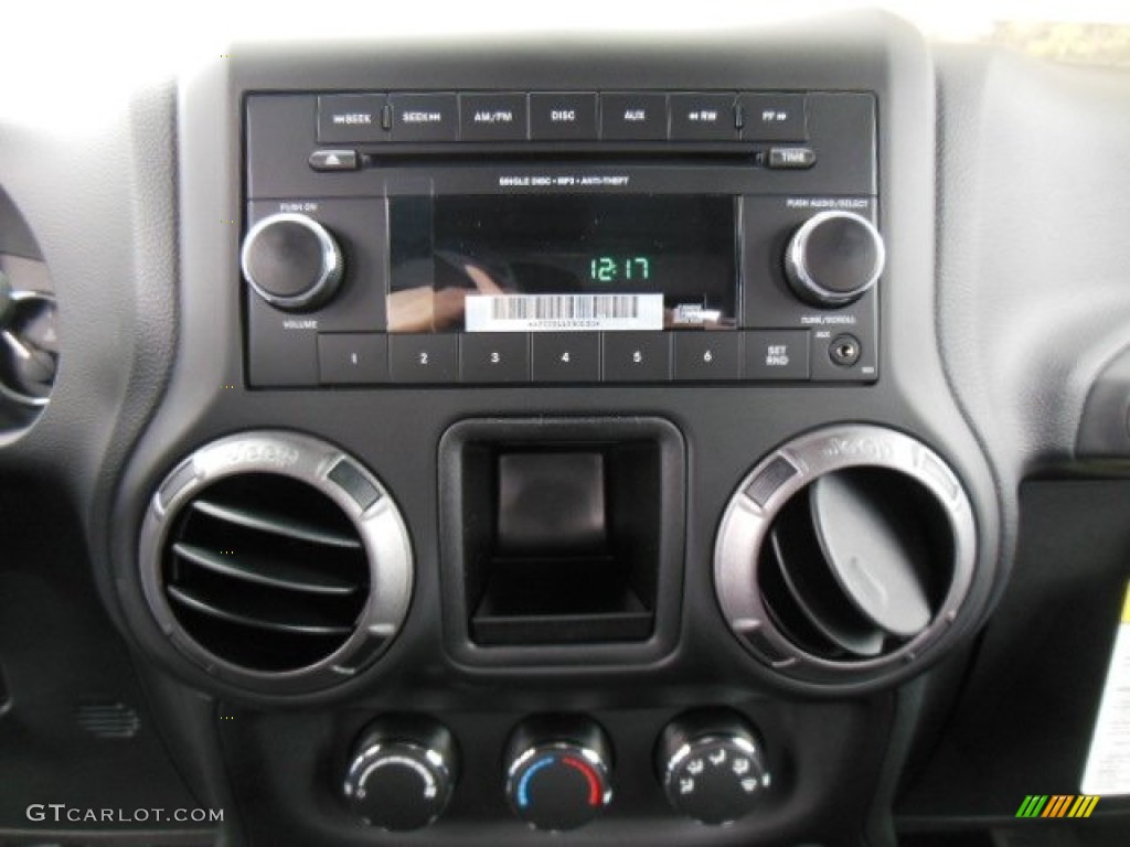2013 Jeep Wrangler Sport 4x4 Controls Photo #77124452