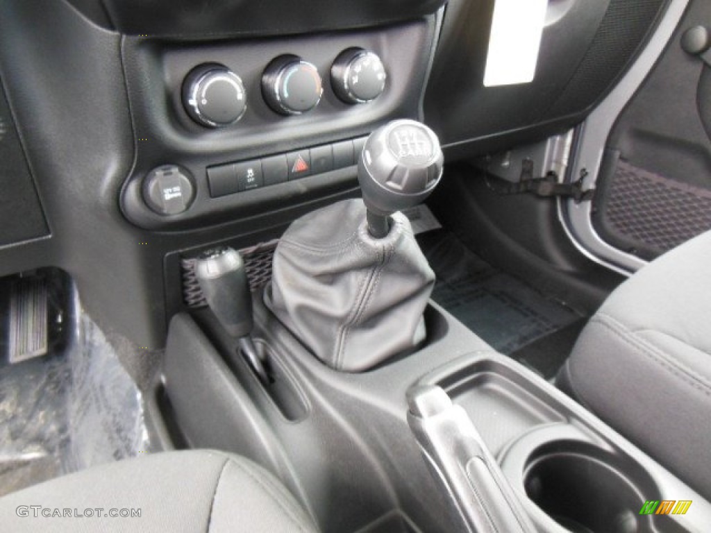 2013 Jeep Wrangler Sport 4x4 6 Speed Manual Transmission Photo #77124485