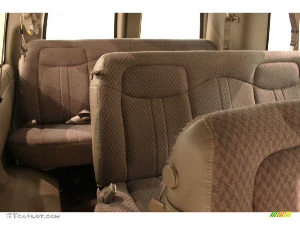 2007 Savana Van LS 3500 Passenger - Sand Beige Metallic / Neutral photo #17