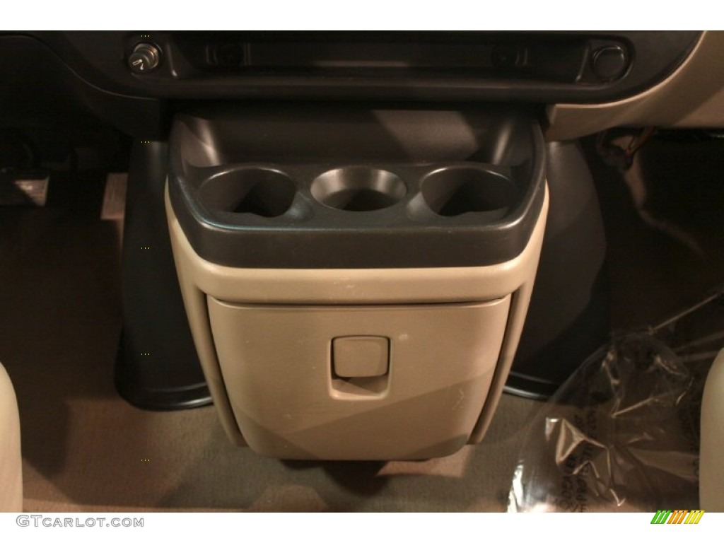 2007 Savana Van LS 3500 Passenger - Sand Beige Metallic / Neutral photo #19