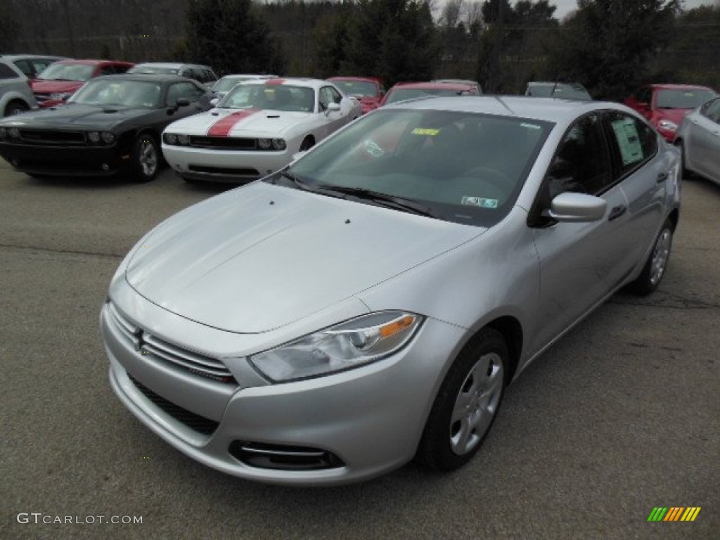 2013 Dart SE - Bright Silver Metallic / Black photo #2