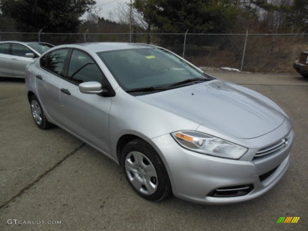 2013 Dart SE - Bright Silver Metallic / Black photo #4