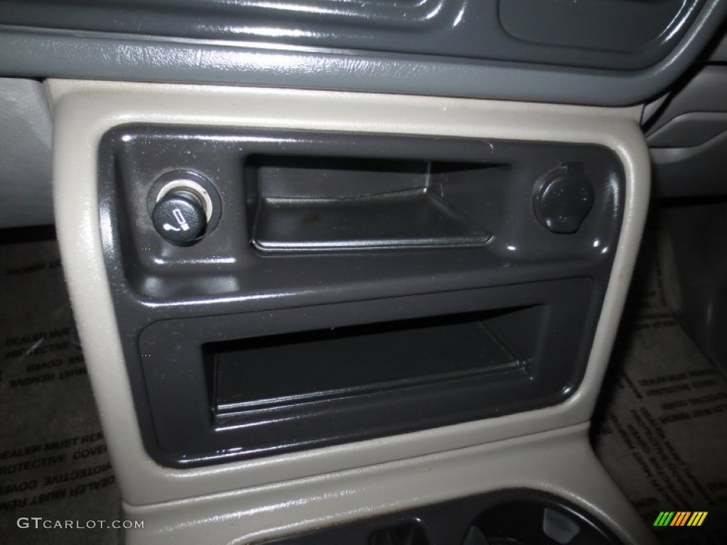 2003 Suburban 1500 Z71 4x4 - Black / Gray/Dark Charcoal photo #31