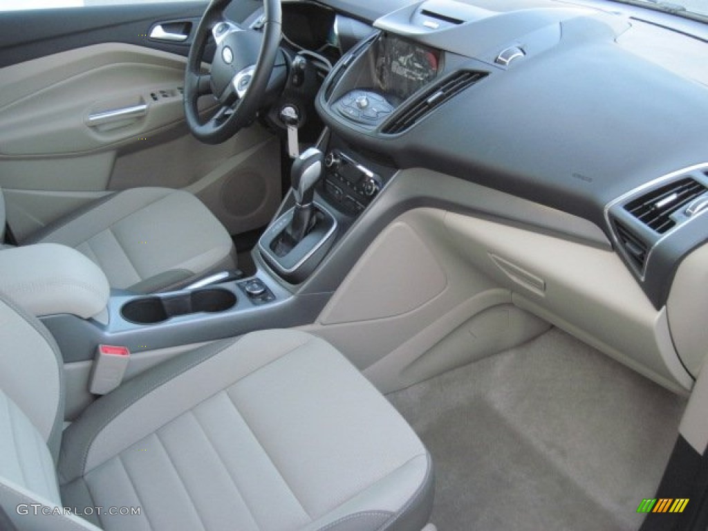 Medium Light Stone Interior 2013 Ford C-Max Hybrid SE Photo #77127196