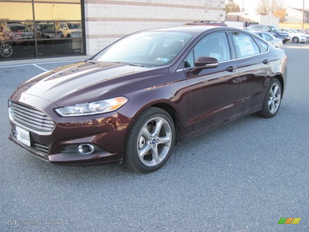 2013 Fusion SE 1.6 EcoBoost - Bordeaux Reserve Red Metallic / SE Appearance Package Charcoal Black/Red Stitching photo #2