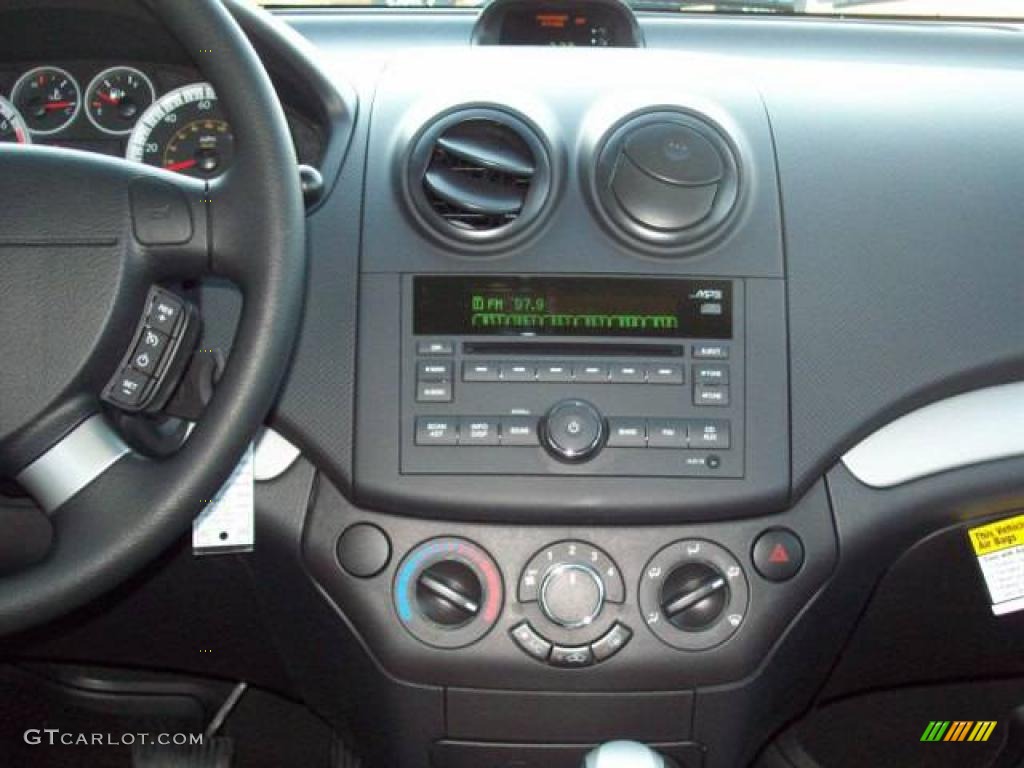 2009 Aveo Aveo5 LT - Bright Blue / Charcoal photo #6