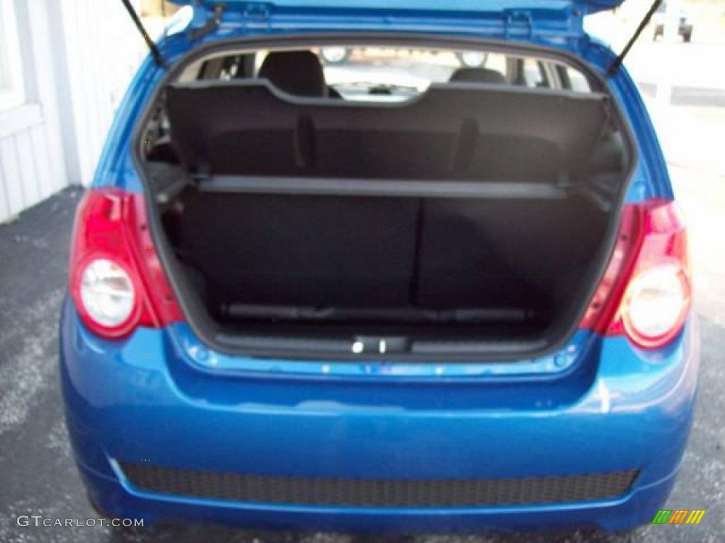 2009 Aveo Aveo5 LT - Bright Blue / Charcoal photo #9
