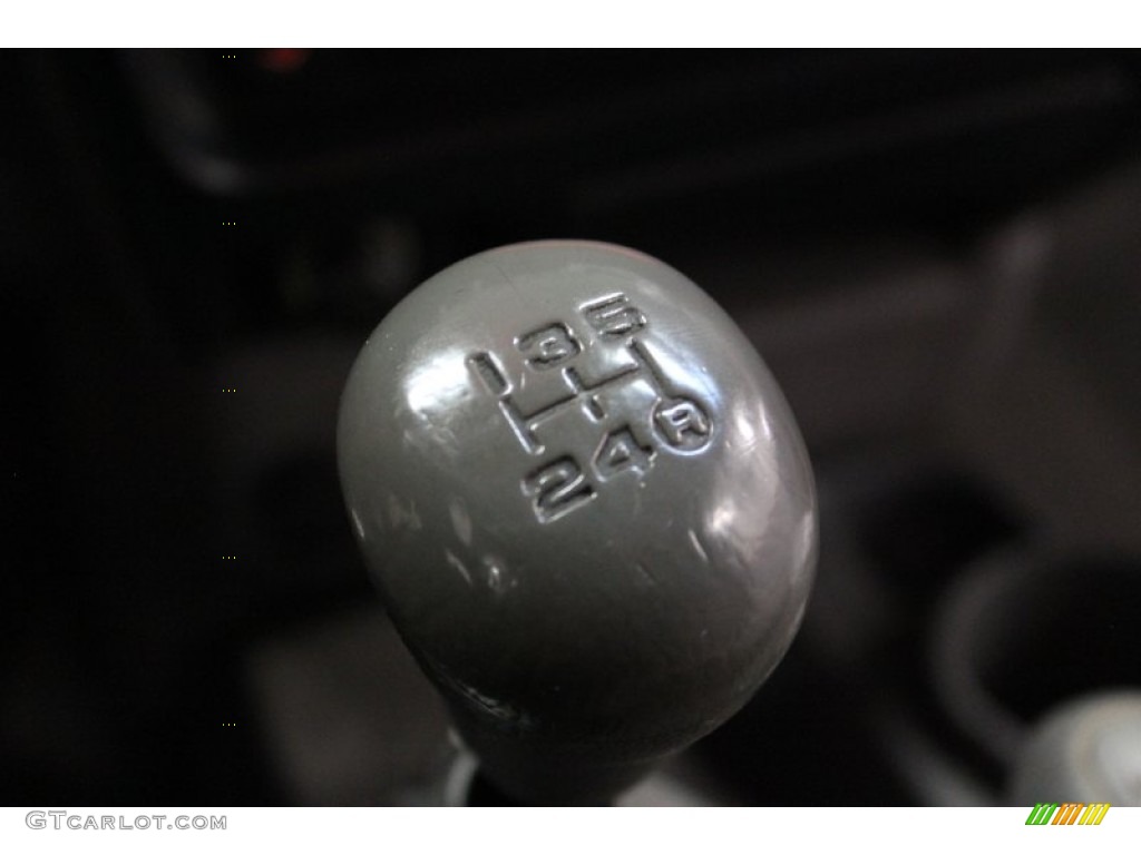 2004 Toyota Tacoma SR5 Xtracab 4x4 5 Speed Manual Transmission Photo #77130164