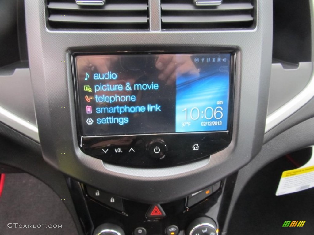 2013 Chevrolet Sonic RS Hatch Controls Photo #77131313