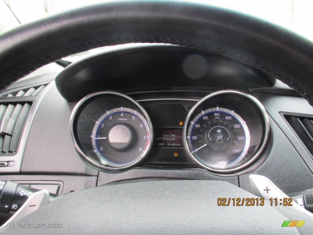 2011 Sonata SE - Venetian Red / Black photo #8