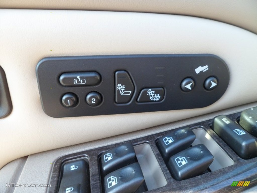 2005 GMC Yukon XL Denali AWD Controls Photo #77135331