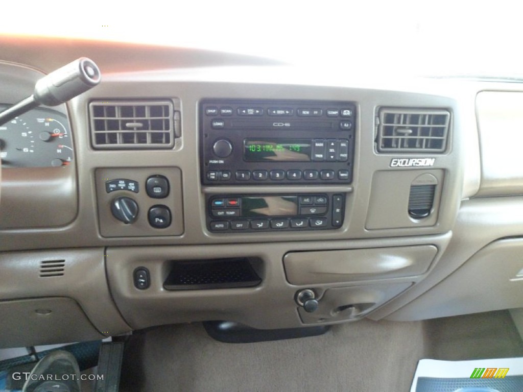 2002 Ford Excursion Limited 4x4 Controls Photo #77137282