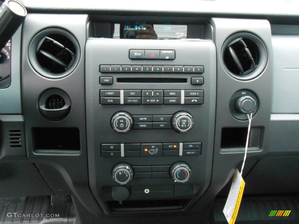 2013 Ford F150 XL Regular Cab Controls Photo #77138076