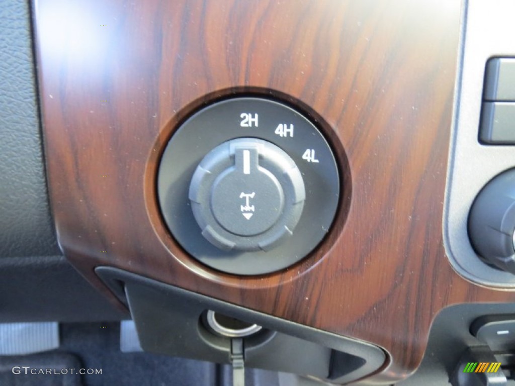 2012 F250 Super Duty Lariat Crew Cab 4x4 - White Platinum Metallic Tri-Coat / Black photo #30