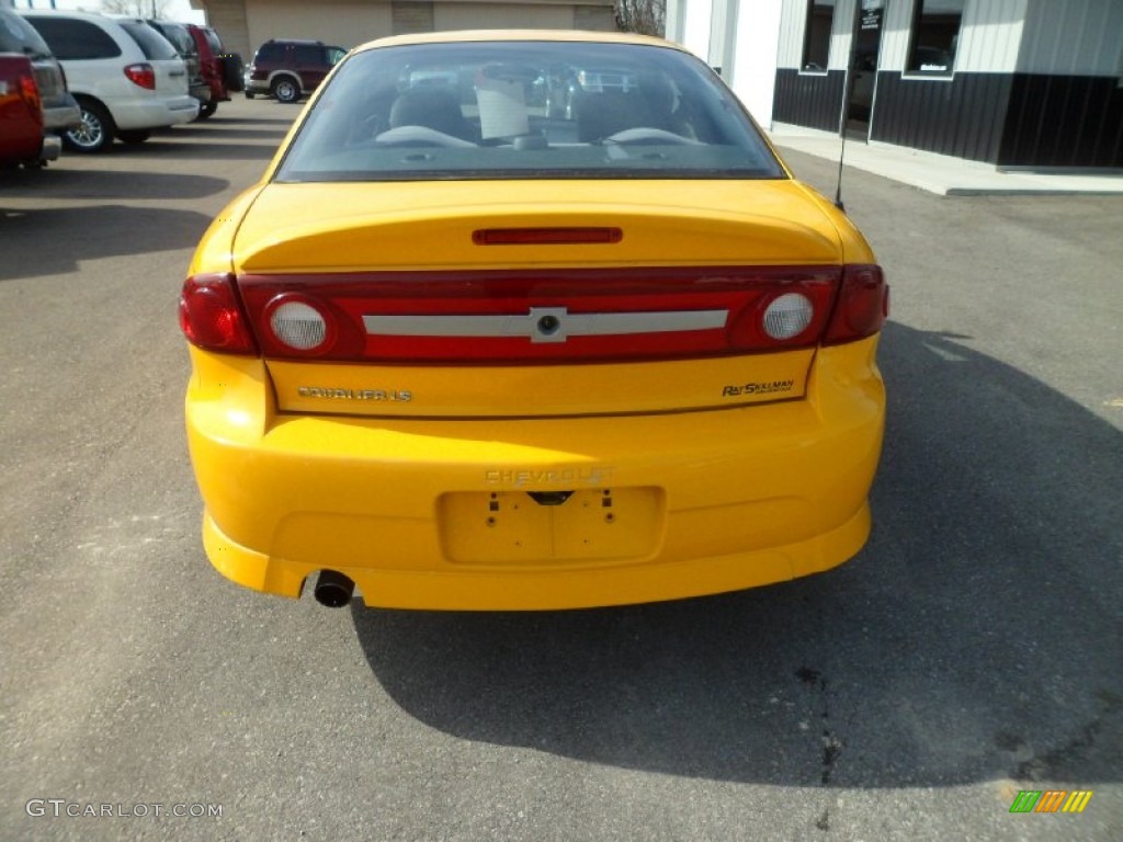 2003 Cavalier LS Sport Coupe - Yellow / Graphite Gray photo #4