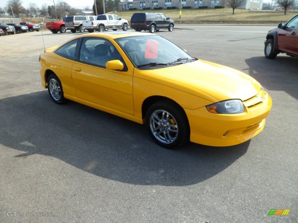 2003 Cavalier LS Sport Coupe - Yellow / Graphite Gray photo #7