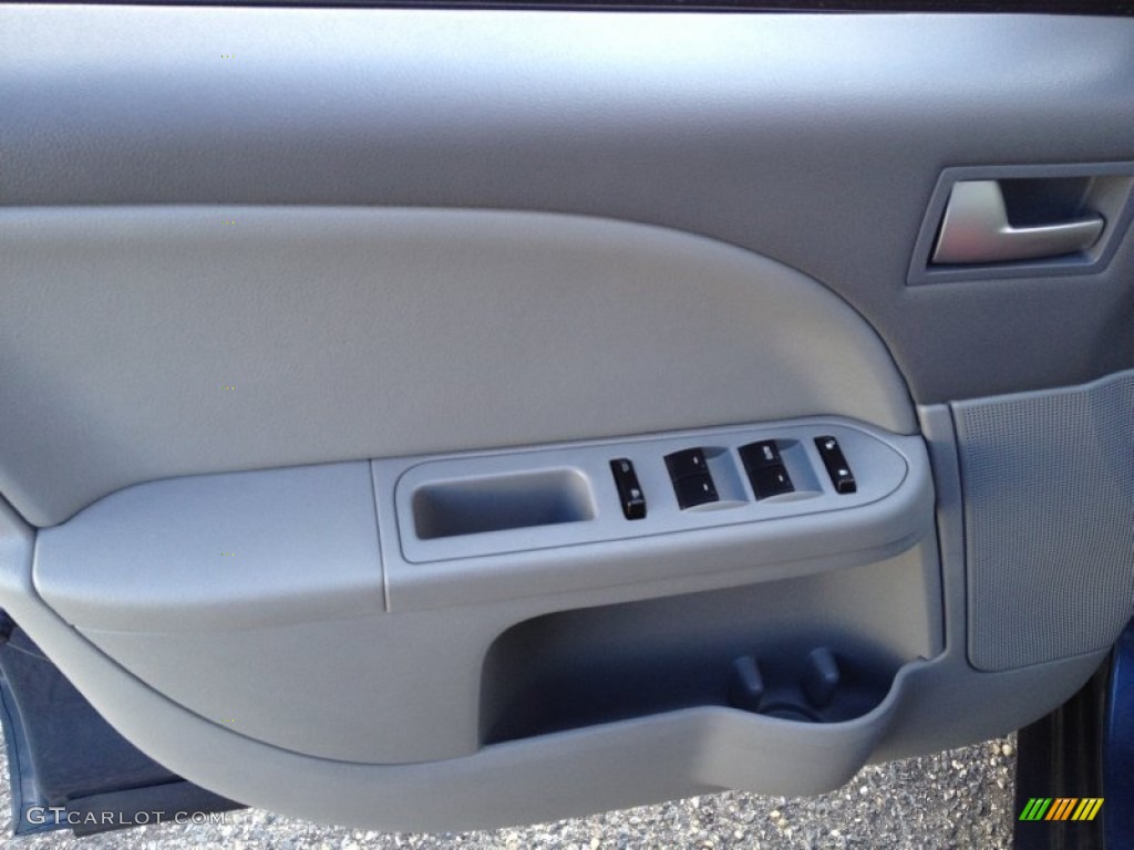 2005 Mercury Montego Luxury Shale Door Panel Photo #77142887