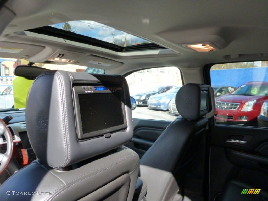 2011 Cadillac Escalade EXT Luxury AWD Entertainment System Photos