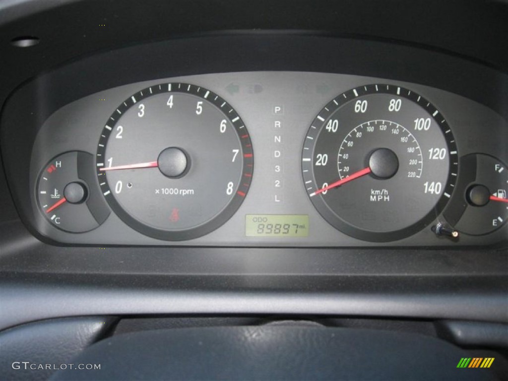 2004 Hyundai Elantra GLS Sedan Gauges Photo #77151099