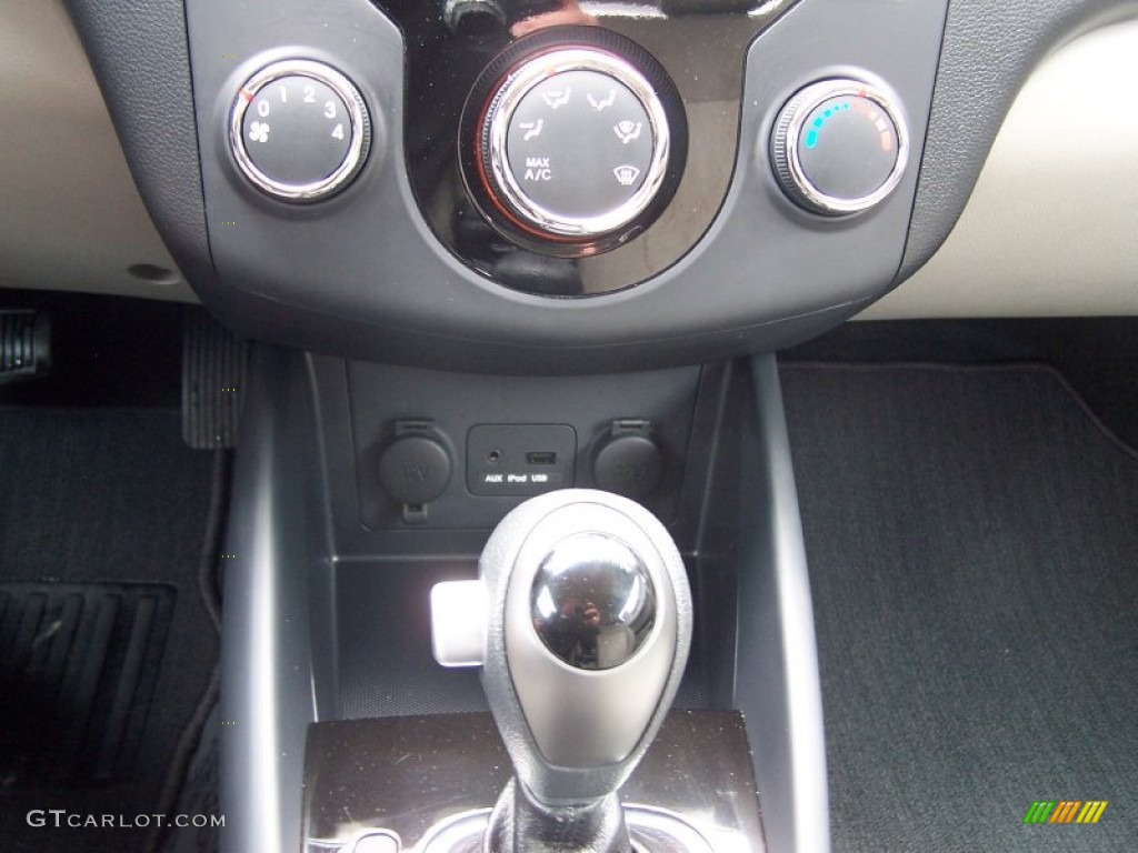 2012 Kia Forte Koup EX Controls Photo #77152814