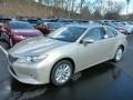 Satin Cashmere Metallic - ES 300h Hybrid Photo No. 7