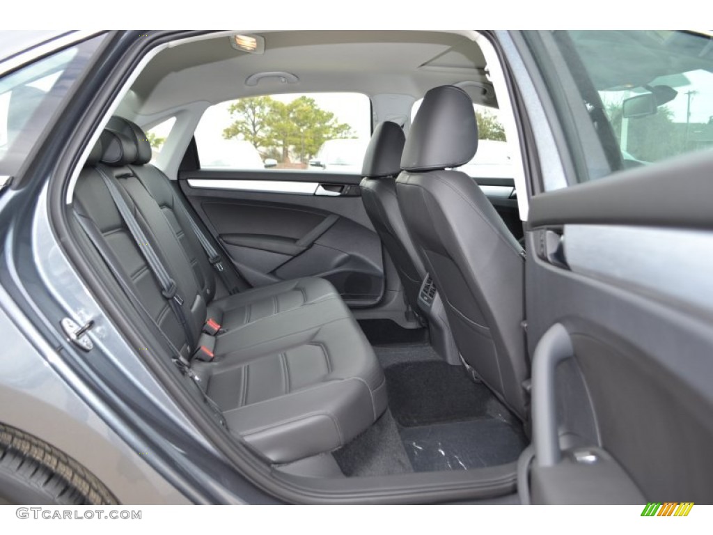 Titan Black Interior 2013 Volkswagen Passat 2.5L SE Photo #77155757