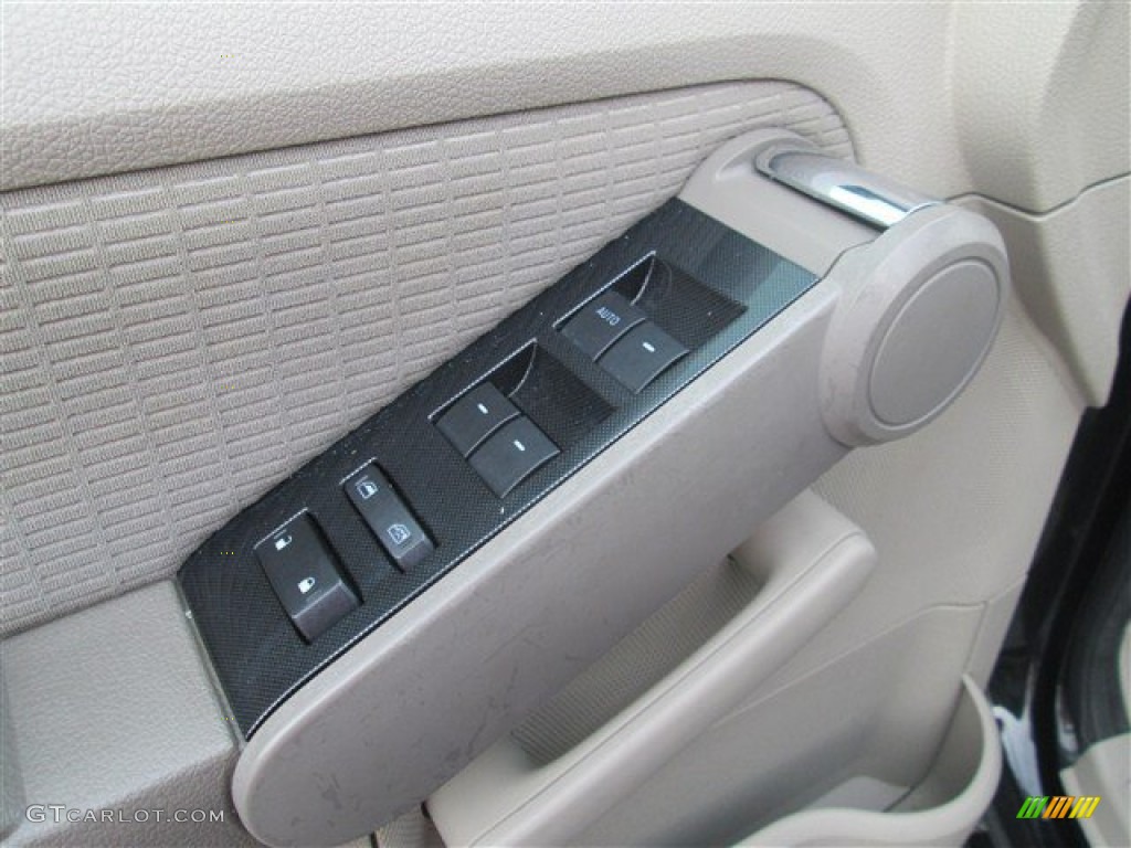 2007 Ford Explorer Sport Trac XLT Controls Photo #77155986