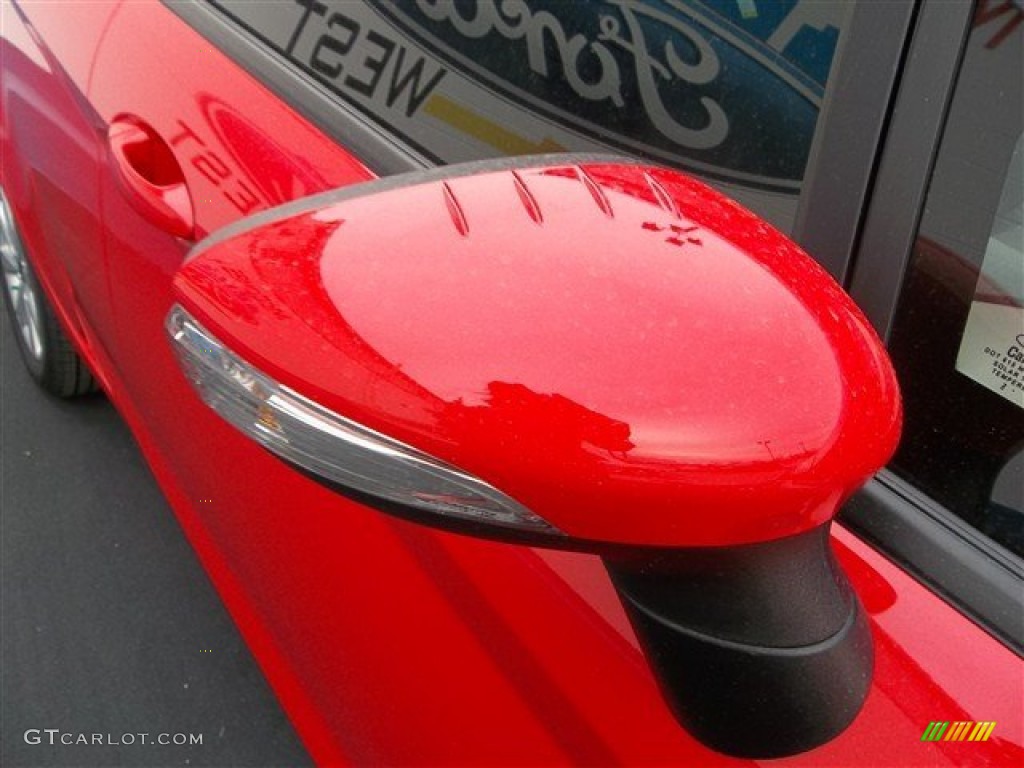 2013 Fiesta SE Sedan - Race Red / Charcoal Black photo #12