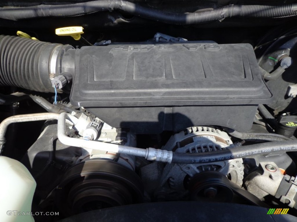 2008 Ram 1500 ST Regular Cab - Light Khaki Metallic / Khaki photo #15