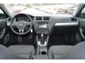 Black Uni - Jetta SE Sedan Photo No. 5