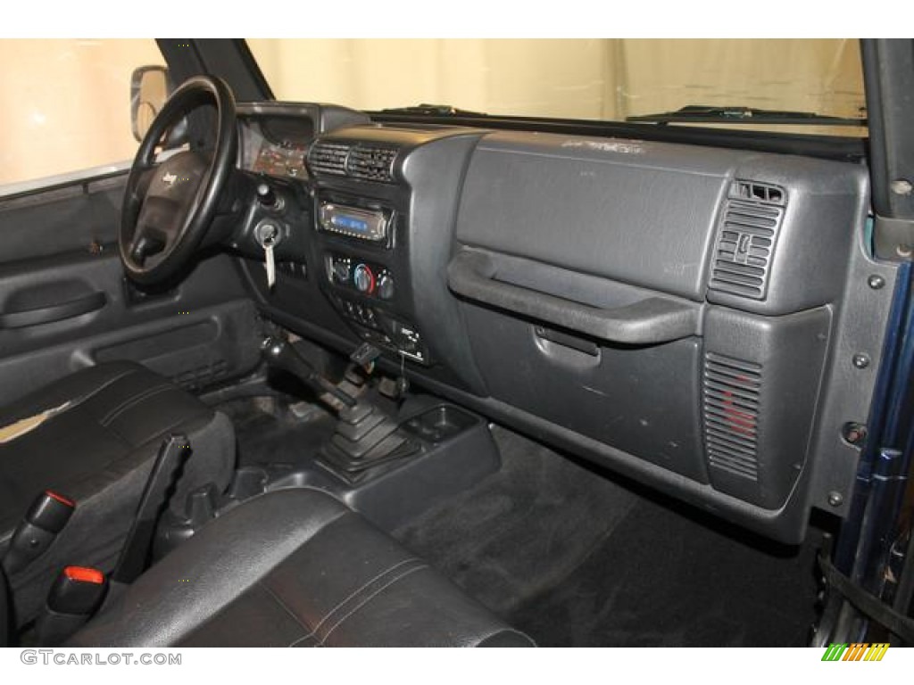 2004 Wrangler SE 4x4 - Patriot Blue Pearl / Dark Slate Gray photo #22