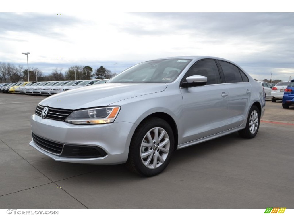 Reflex Silver Metallic 2013 Volkswagen Jetta SE Sedan Exterior Photo #77157653