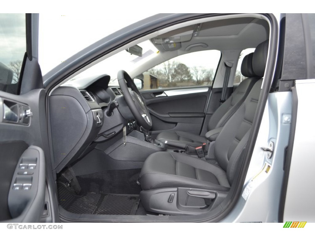 Titan Black Interior 2013 Volkswagen Jetta SE Sedan Photo #77157679