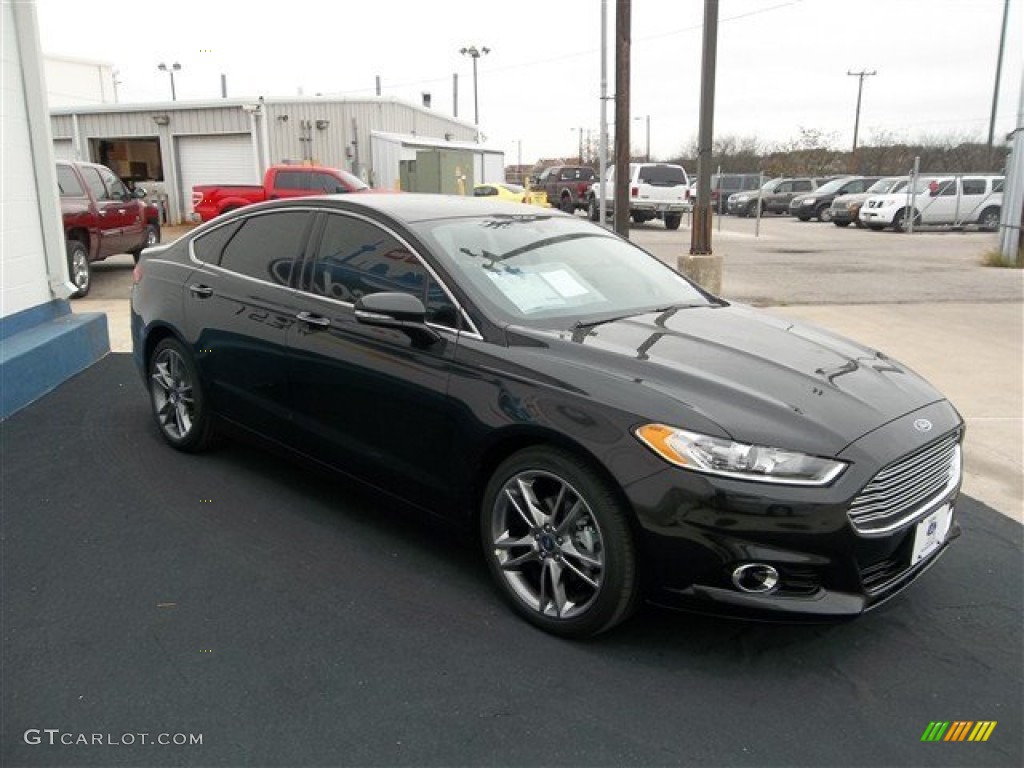 2013 Fusion Titanium - Tuxedo Black Metallic / Charcoal Black photo #12